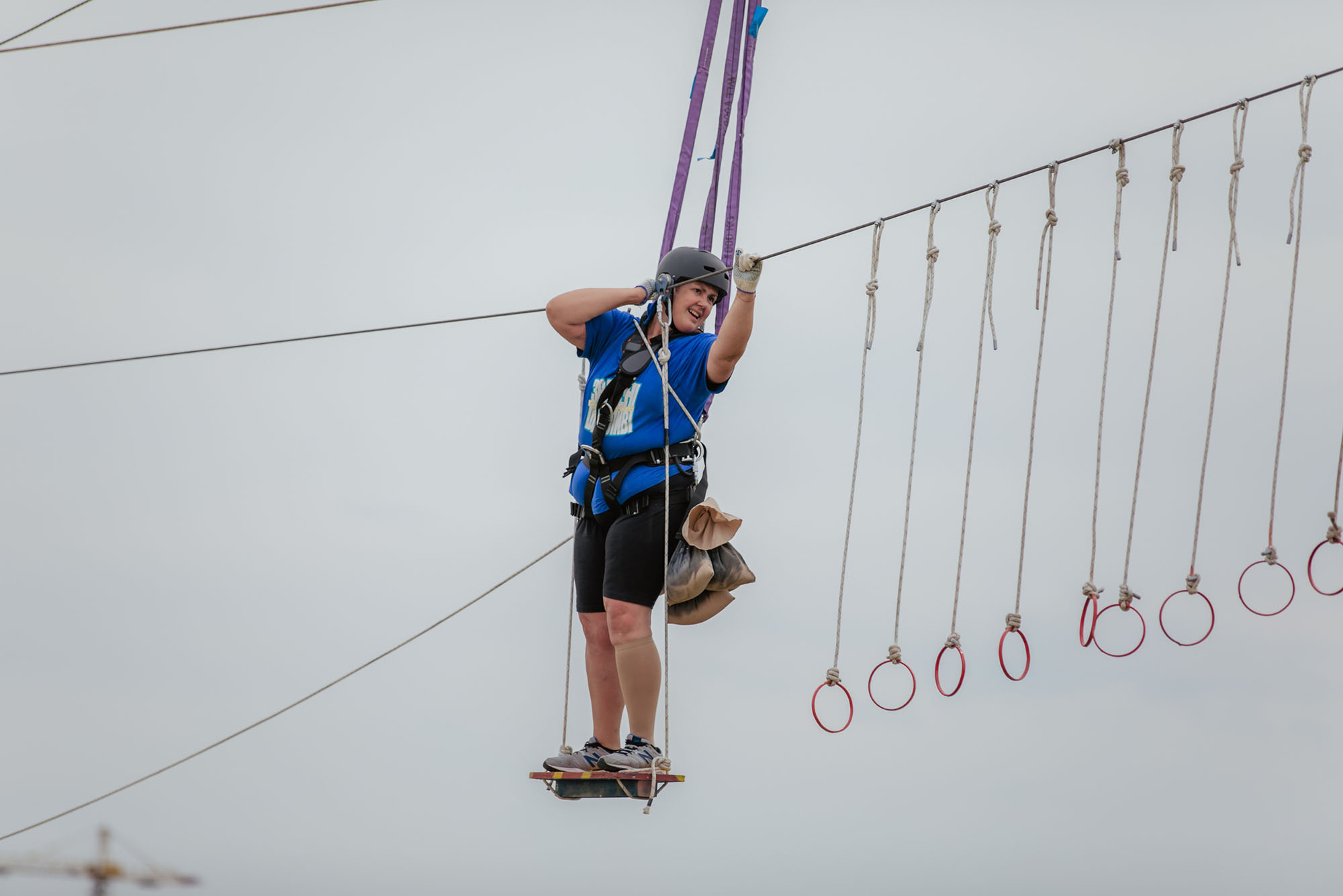 Зважені та щасливі 9 сезон: участников ждет опасное испытание на высоте между домами